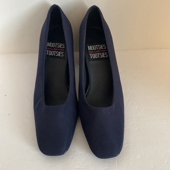 Mootsies Tootsies Navy Blue Chunky Block Heel Shoes - Picture 2 of 10